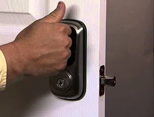 Lock Locksmith Tech Atlanta, GA 404-479-7517 - 24-7-locksmith-key-service